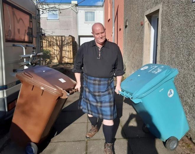 Trào lưu lên đồ, ăn mặc lồng lộn chỉ để đi đổ rác giữa dịch Covid-19-5