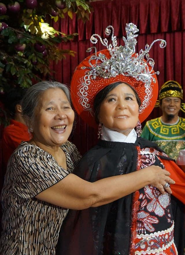 Hết hồn tượng sáp của sao Việt: Việt Hương y chang Long Nhật, Isaac giống hệt Lâm Vỹ Dạ-15