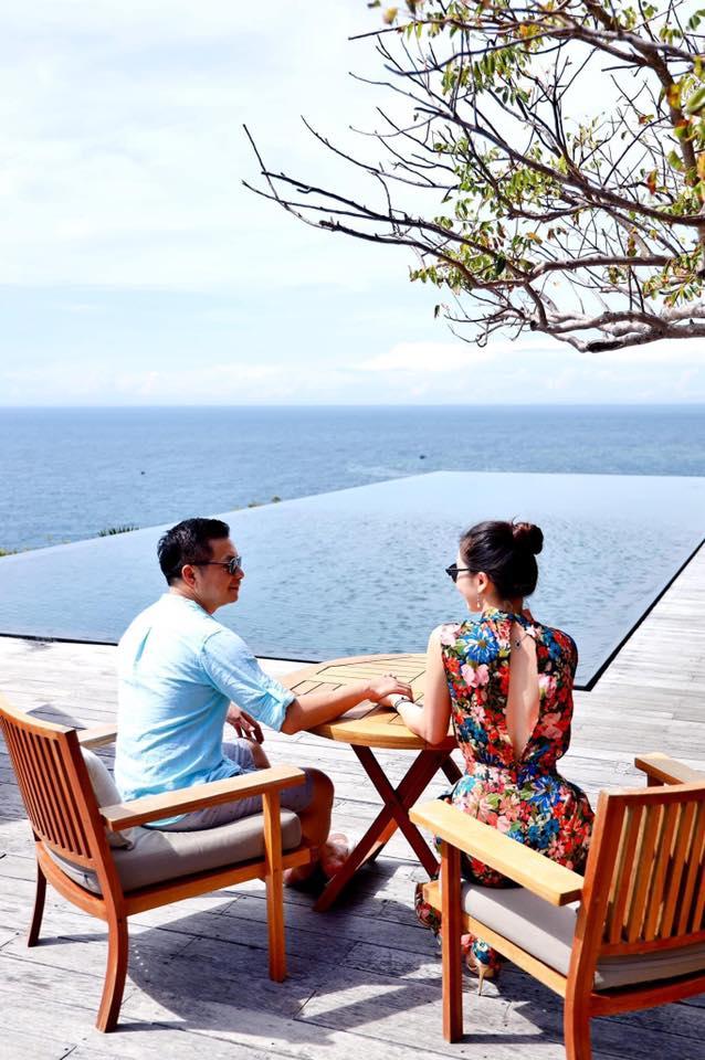 Shark Hưng đăng ảnh tình tứ với vợ rồi bảo: Đàn ông đang khởi nghiệp nên yêu, cư dân mạng bình luận căng-1