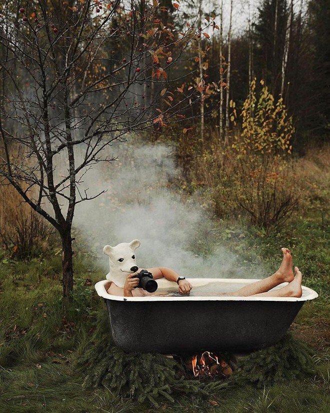 Sốt xình xịch với bộ ảnh du lịch trong nhà mùa dịch của ông bố trẻ điển trai-5