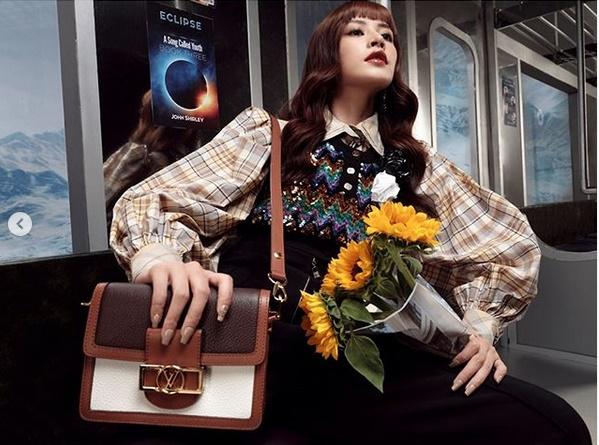 Chi Pu - Châu Bùi ăn đứt sao Hàn khi cùng diện thiết kế của Louis Vuitton-4