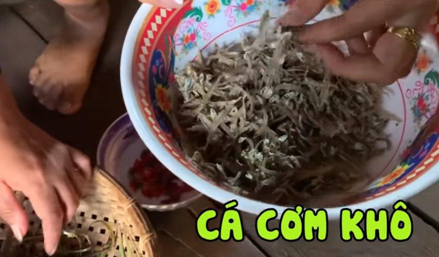 Hoa hậu HHen Niê ăn nồi cháo... lúc nhúc toàn kiến-5