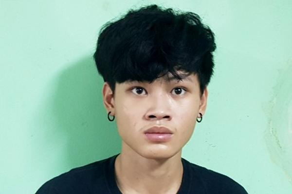 Chỉ đứng quay mà không can ngăn, người quay clip tài xế công nghệ giở trò đồi bại với cô gái tâm thần bị dân mạng lên án-4