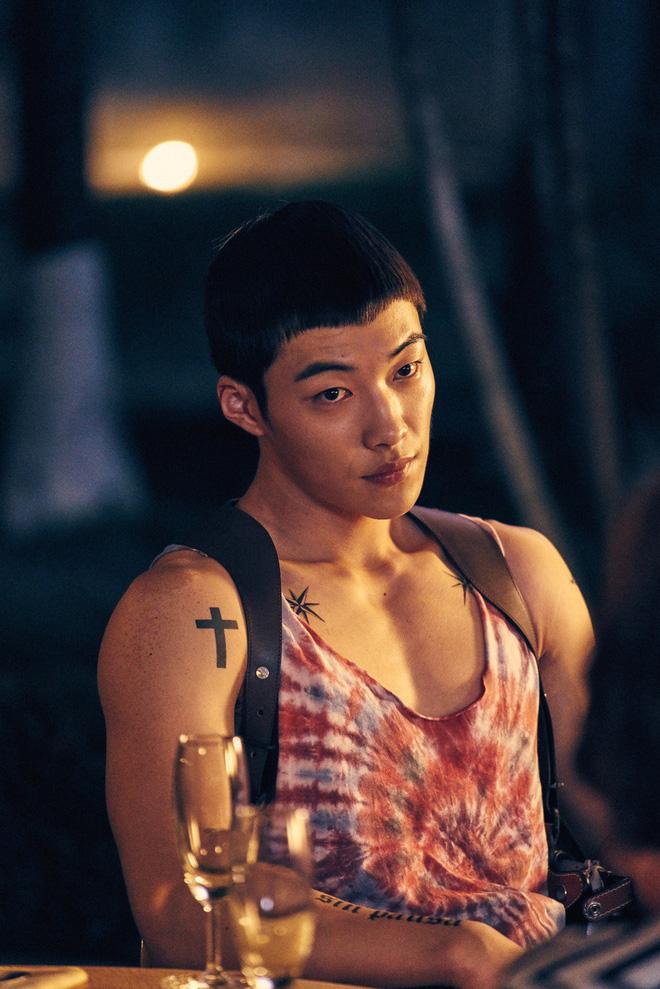 Cận vệ thân mật với Lee Min Ho trong Quân vương bất diệt từng đóng phim 19+-6