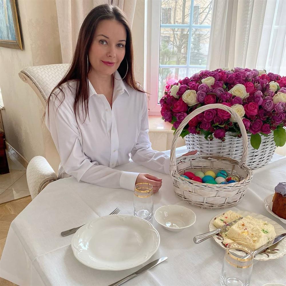 Bản tin Hoa hậu Hoàn vũ 19/4: Ximena Navarrete đẹp xuất thần khi thử đầm của HHen Niê-5