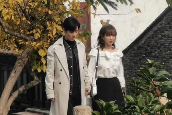 Dương Tử - Tiêu Chiến vướng nghi án phim giả tình thật khi lộ ảnh tình tứ ở hậu trường Quãng đời còn lại xin chỉ giáo nhiều hơn-6