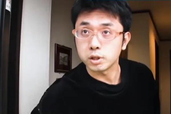 Cô gái người Nhật 23 tuổi vẫn tắm chung với bố-6