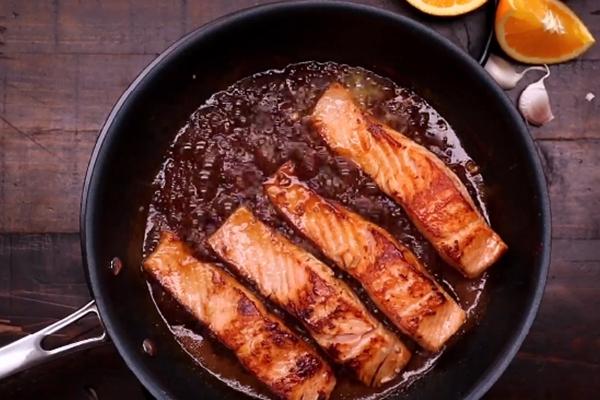 Mổ cá hồi phát hiện buồng trứng siêu to, mẹ trẻ lên hỏi dân mạng cách chế biến, được tư vấn hài hước-7