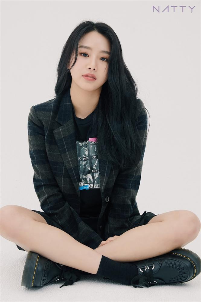 Knet xôn xao chuyện cô nàng suýt là thành viên của Twice này sẽ… debut solo-2