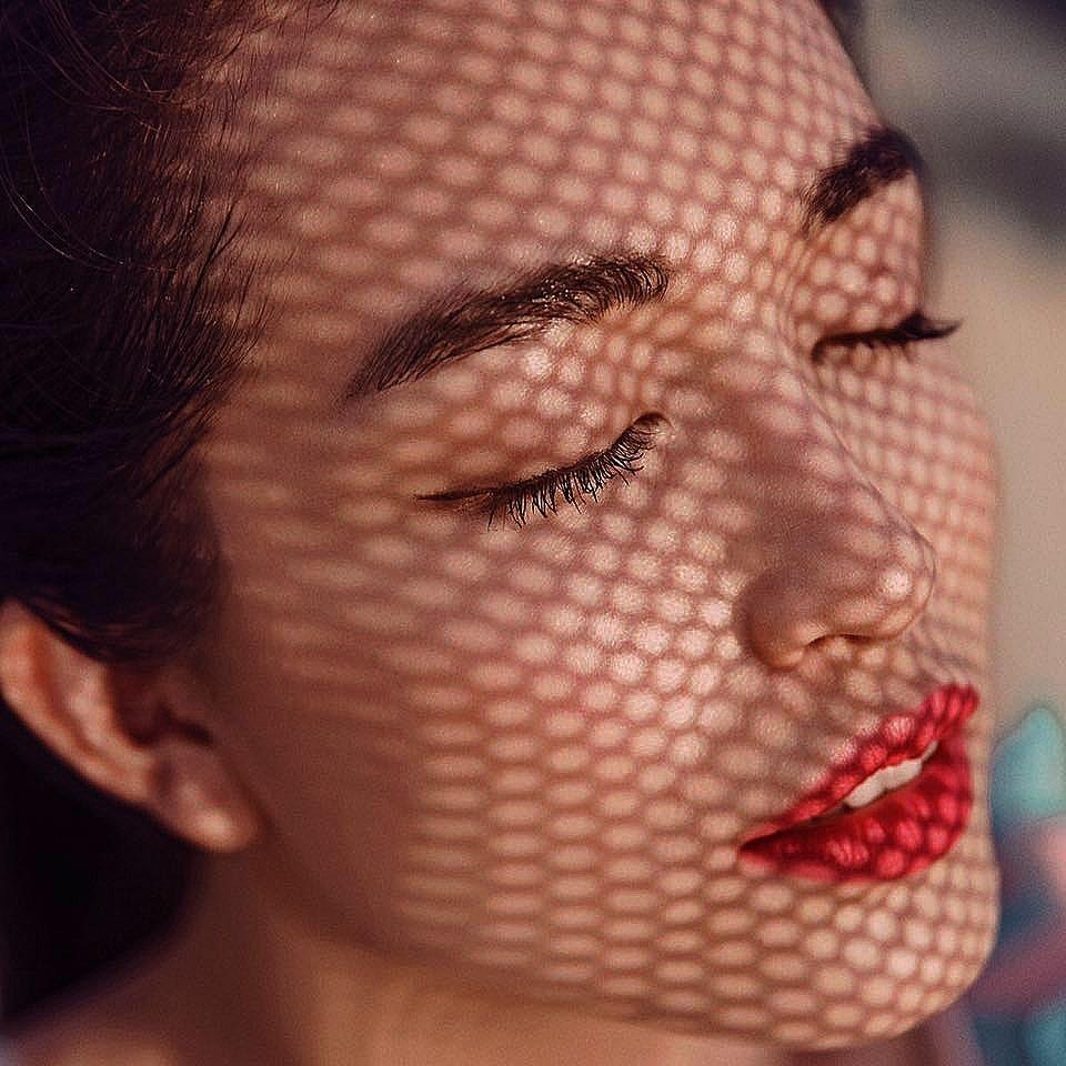 Bản tin Hoa hậu Hoàn vũ 20/4: Gương mặt Khánh Vân có gì nổi bật khi không son phấn?-10