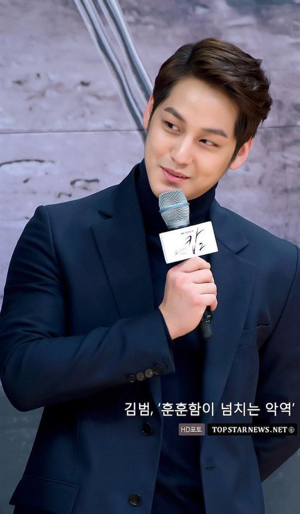 Dàn sao Vườn Sao Băng sau 11 năm: Người tự tử vì bị ép làm nô lệ tình dục, kẻ bạo hành bạn gái-4