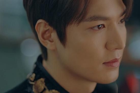 Sở hữu chiếc mũi vạn người mê, Quân Vương Lee Min Ho vẫn khó che được khuyết điểm này