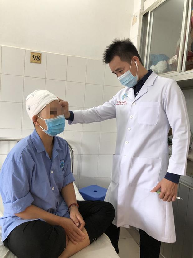 Người phụ nữ bị máy cắt rau lột sạch da đầu, lộ xương sọ-2