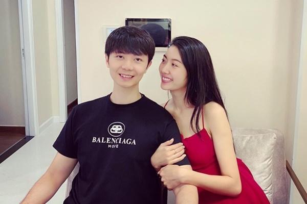 Thúy Vân công khai mẹ chồng tương lai, nhan sắc còn gây chú ý hơn cả Á hậu-4