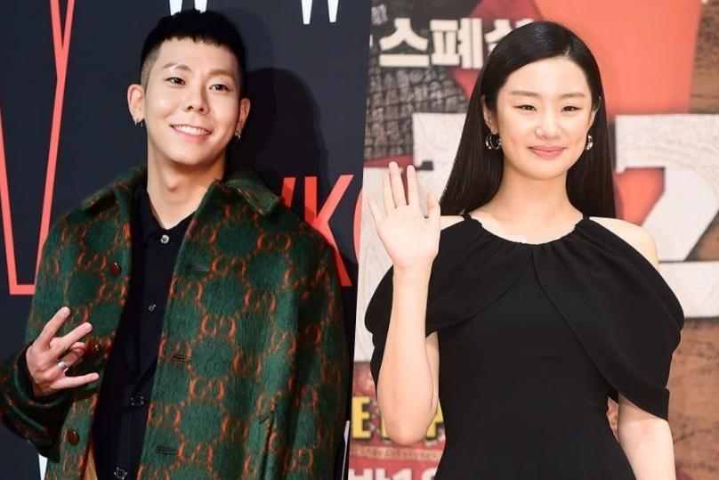 Rapper Loco và Stephanie Lee chia tay sau hơn 1 năm hẹn hò. AOMG - công ty Loco lại đưa ra phản hồi chi tiết: “Cả hai từng hẹn hò từ đầu năm 2019, nhưng hiện tại đã chia tay và quyết định giữ quan hệ đồng nghiệp.”