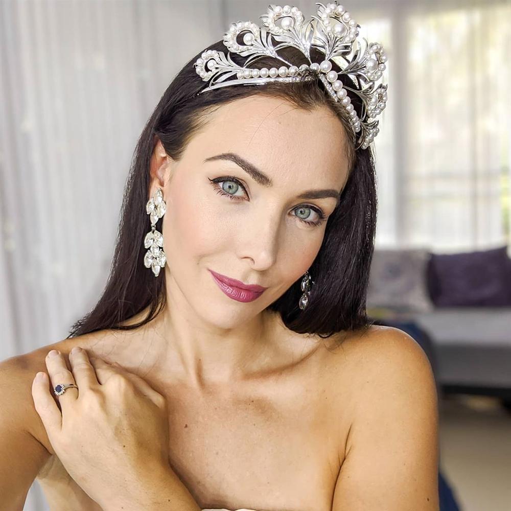 Bản tin Hoa hậu Hoàn vũ 21/4: Đẹp như Phạm Hương mà cũng bị chặt nát-4