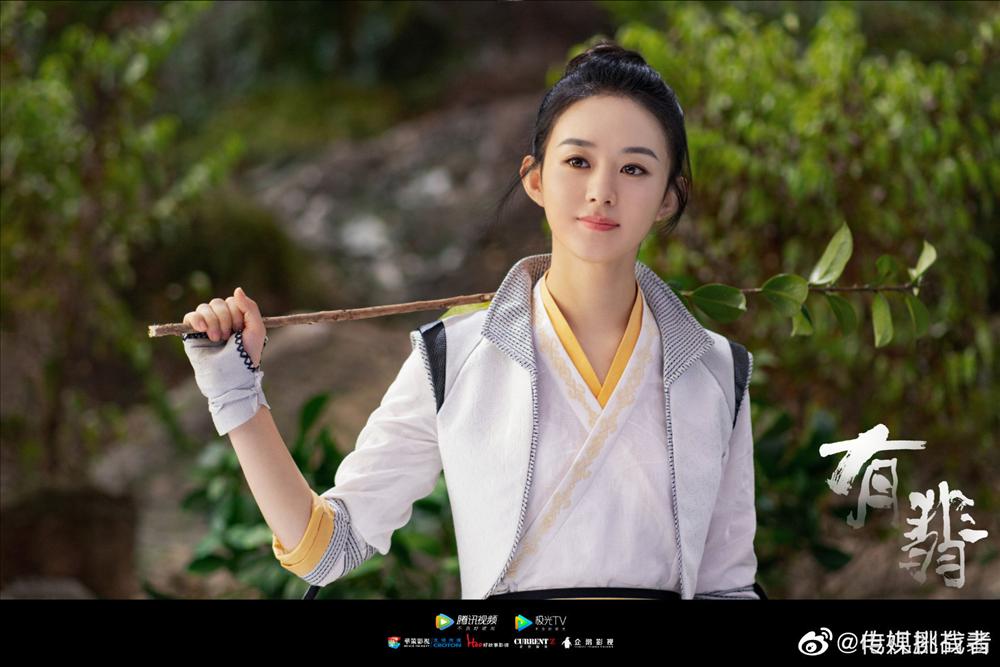 Triệu Lệ Dĩnh bị chỉ trích keo kiệt bủn xỉn khi chỉ bỏ ít tiền mua nước mời đoàn phim-4