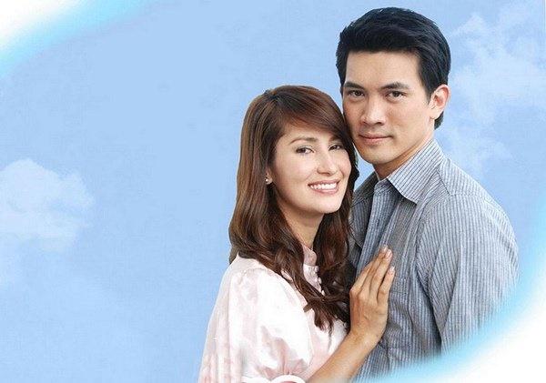 Bông hồng lai nổi tiếng nhất Thái Lan 43 tuổi vẫn chưa chịu cưới bạn trai yêu hơn 20 năm-3
