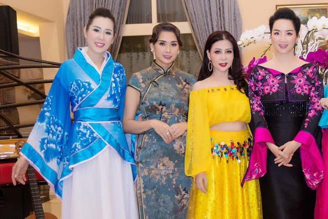 Á hậu Vi Thị Đông bỏ showbiz làm tiếp viên hàng không, U50 vẫn đẹp-9