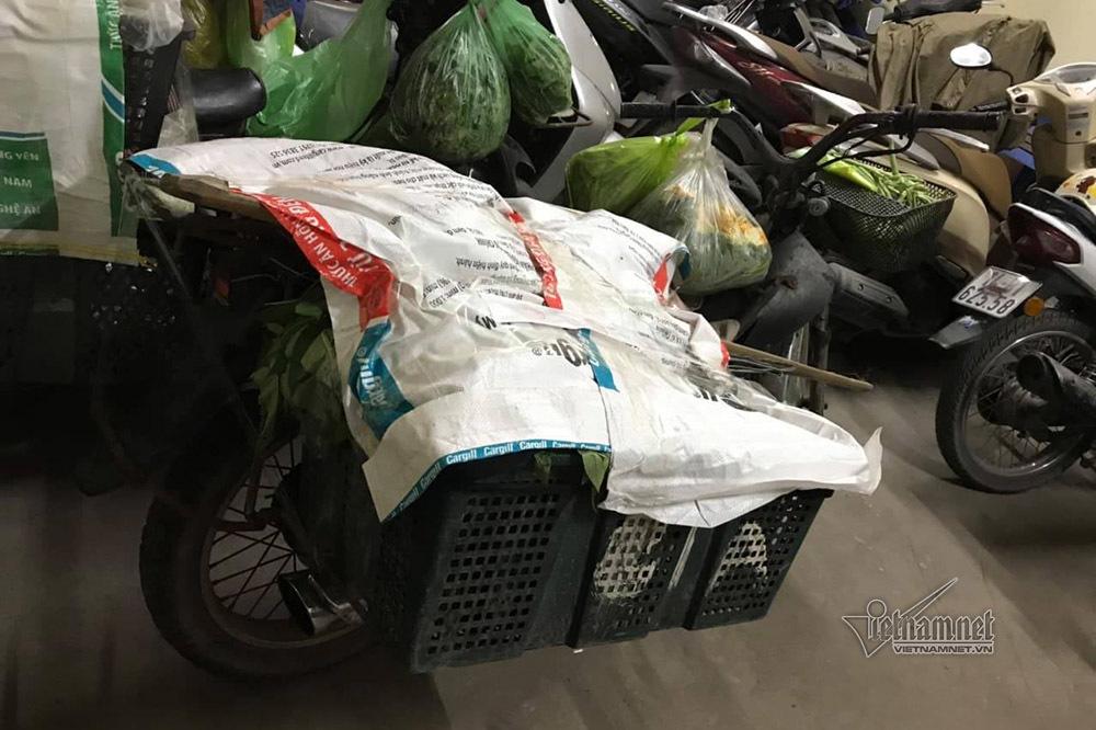 Phó chủ tịch phường nói con điên với chị bán rau muốn truy người phát clip-2