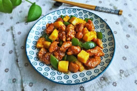 Thịt xào dứa chua ngọt vừa ngon lại đậm đà chồng con ăn 3 bát cơm vẫn thèm