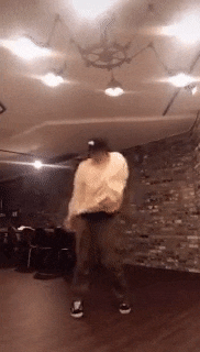 Clip cần xem ngay: Ông bố 2 con Bi Rain khiến fan nữ mê mẩn với video vũ đạo mới nhất-3