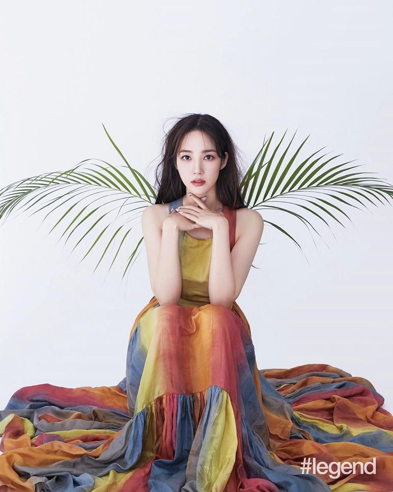 Cuộc chiến không khoan nhượng khi sao Hoa - Hàn đụng hàng: Angela Baby chỉ lép vế trước Park Min Young chút thôi-2