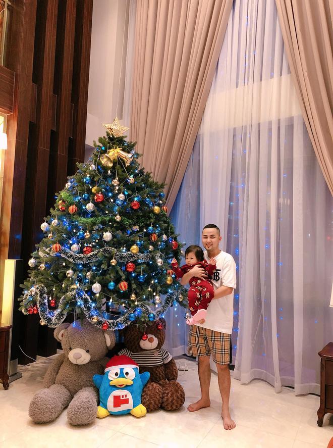 Ảnh nét căng biệt thự 2 mặt tiền như khách sạn 5 sao của anh trai ca sĩ Bảo Thy và vợ hotgirl-9