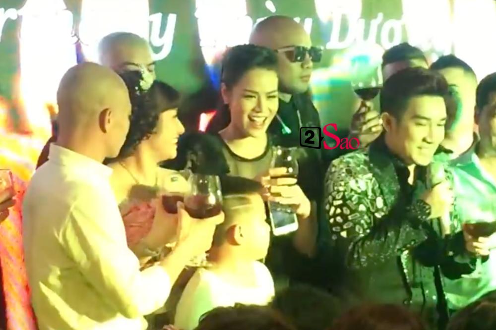 Loạt ca sĩ từng biểu diễn cho Đường Nhuệ, có người còn bị nghi ngờ đến tận nhà riêng phục vụ-3