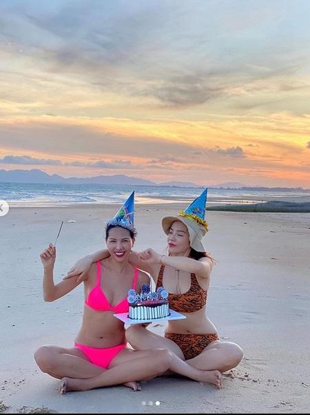 Mỗi dịp sinh nhật, Kỳ Duyên - Minh Triệu lại khiến fans lác mắt với hình bikini sexy-3