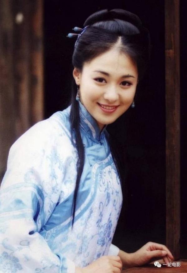 Vì sợ Triệu Vy mà mỹ nữ này phải đổi tên, gây tiếc nuối khi bỏ loạt phim đình đám để lấy chồng là hậu duệ Càn Long-4