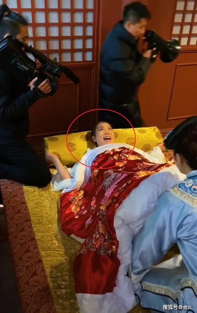 Khán giả bị lừa ngoạn mục với cảnh lâm bồn đầy đau đớn trong phim-1