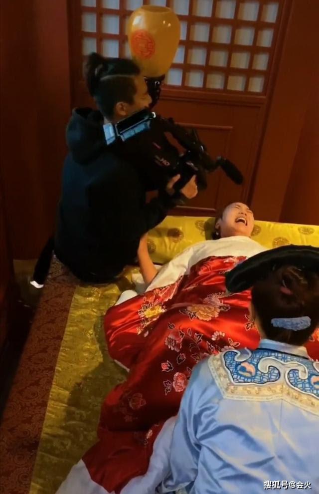 Khán giả bị lừa ngoạn mục với cảnh lâm bồn đầy đau đớn trong phim-4