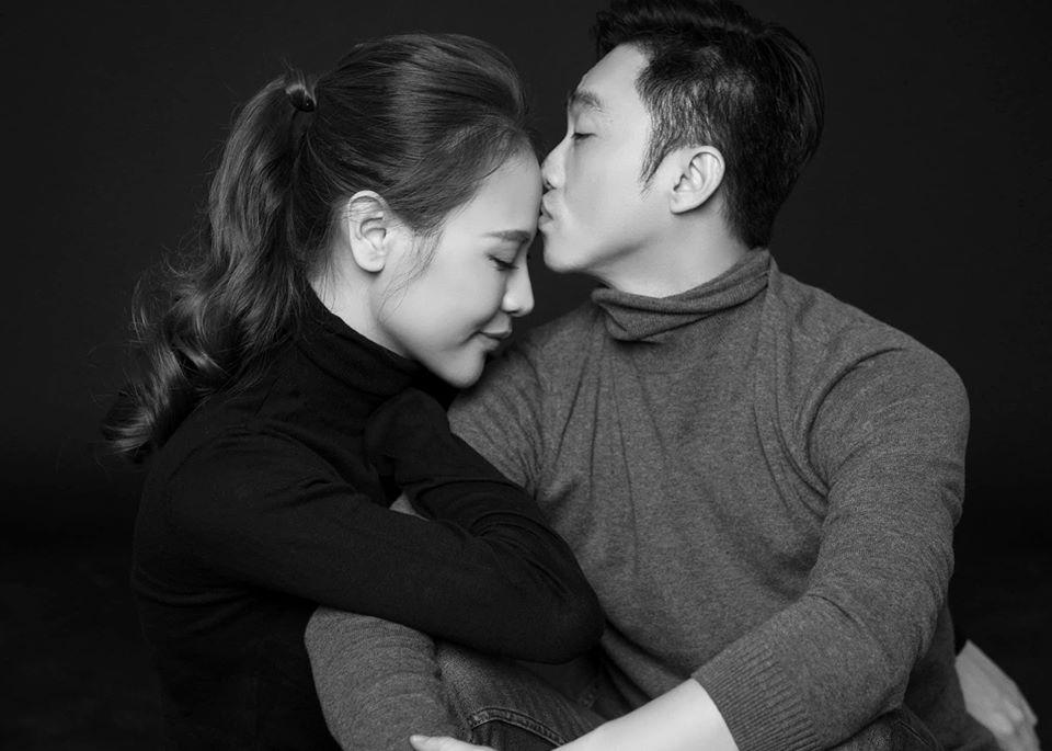 Đàm Thu Trang hạn chế tình tứ cùng Cường Đô La, hóa ra lý do chỉ vì... mặt nọng!-1