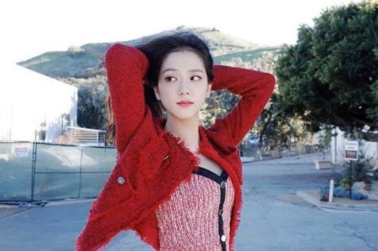 Tái xuất Instagram sau 20 ngày im ắng, BLACKPINK Jisoo khoe visual cực xinh