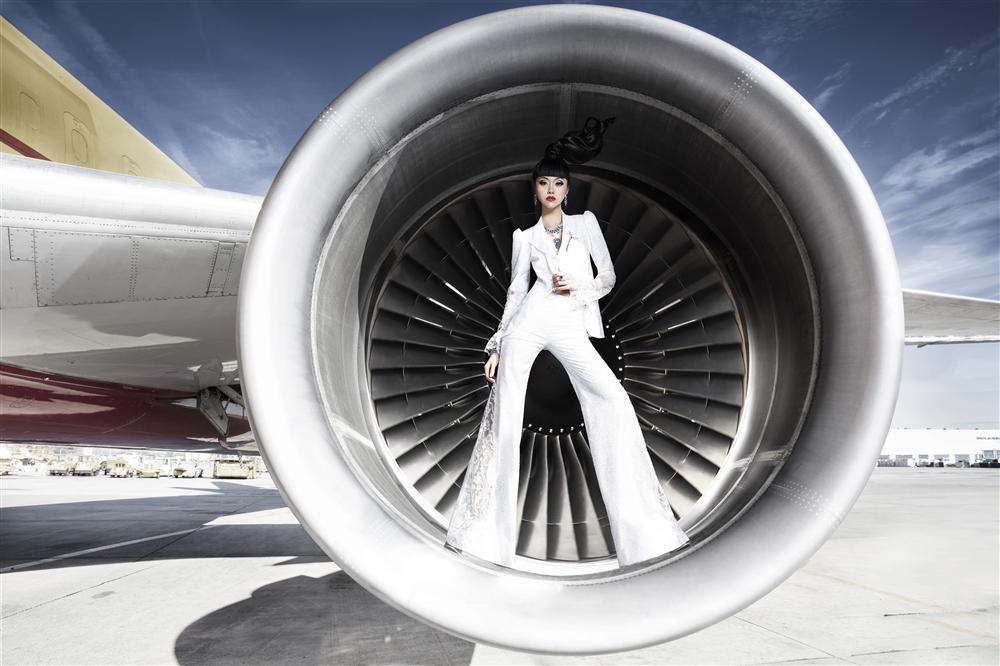 Jessica Minh Anh bất ngờ về Việt Nam đóng phim hành động cùng Hhen Niê-3