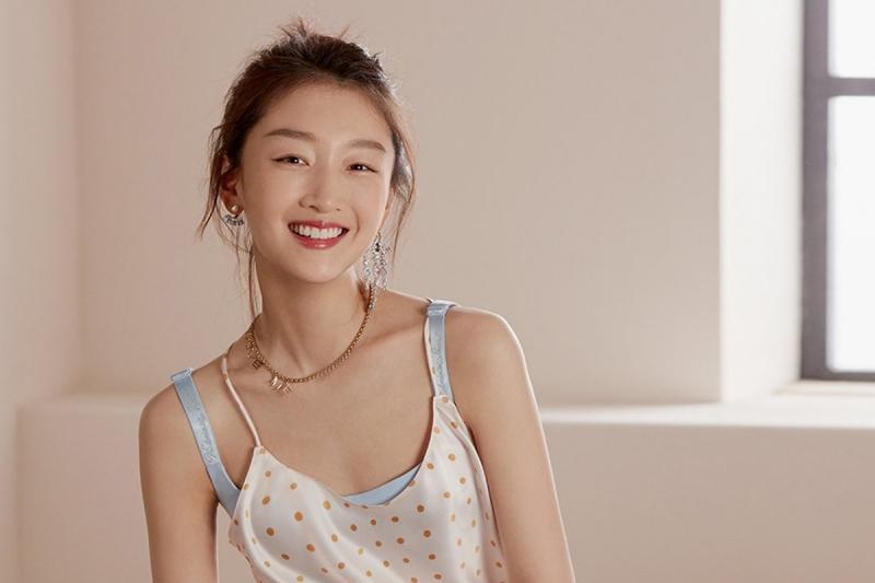 Làm Tam Kim Ảnh hậu nhưng Châu Đông Vũ lại ở bét bảng phong cách, bộ đồ mới đây là minh chứng rõ nhất-4