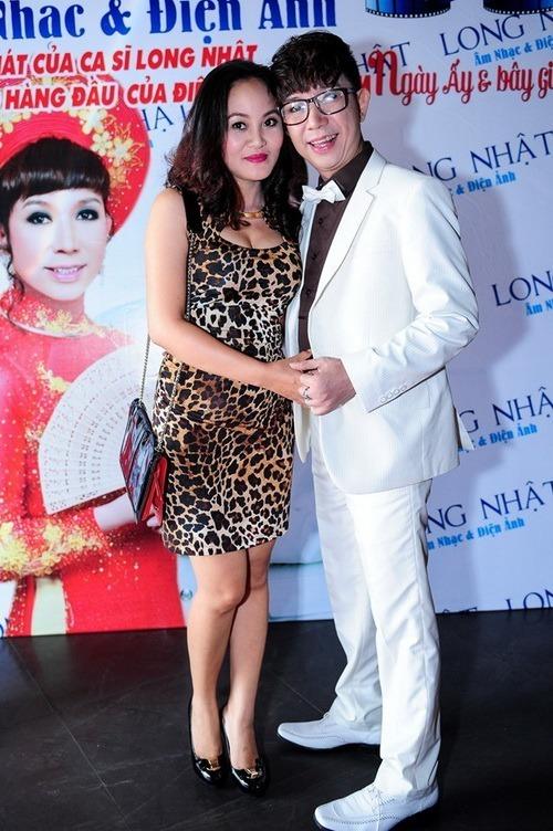 Long Nhật từng xin lỗi 10.000 khán giả để dừng hát giữa chừng, vào viện lo cho... vợ đẻ-5