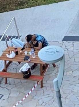 Nhóm thanh niên Singapore tụ tập, quay clip: Càng cấm càng ra đường-3