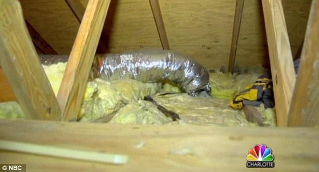 Nhà có tiếng động lạ, người phụ nữ ngỡ ngàng phát hiện bạn trai cũ 12 năm trước trên gác và hành động ghê tởm của hắn trong thời gian qua-2