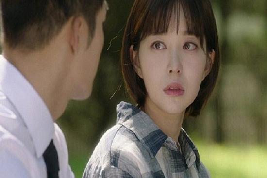 Thấy trên bàn có chiếc phong bì đựng tiền, tôi hỏi bâng quơ mà nhận câu trả lời gây sốc của người yêu