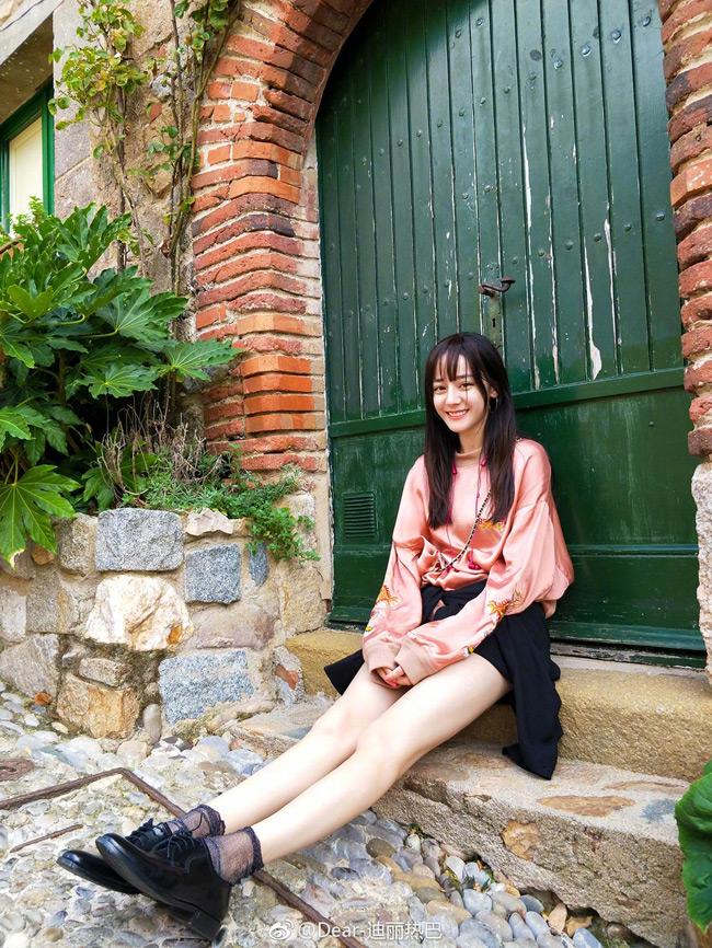 4 mỹ nhân sở hữu đôi chân dài nhất Cbiz: Địch Lệ Nhiệt Ba, Quan Hiểu Đồng chưa phải số 1-12