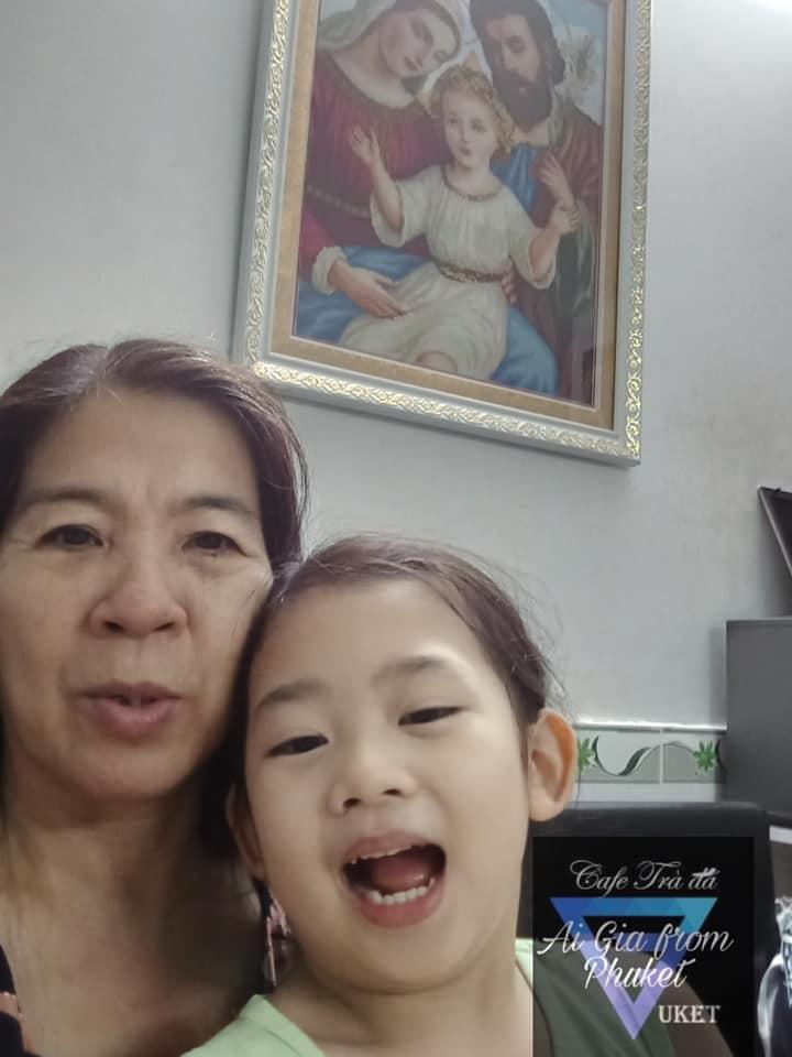 Con gái Mai Phương đoàn tụ ông bà ngoại sau 3 tuần mẹ mất-3