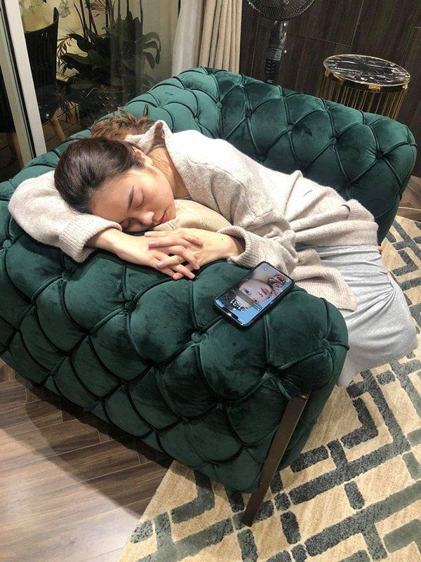 Chồng hé lộ cảnh sau sinh của Hằng Túi: Đầu bù tóc rối, tức giận đến mức tát chồng-4