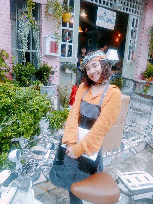 Nhã Phương làm nàng vợ thỏ của Trường Giang nhờ món phụ kiện luôn mang theo bên mình-11