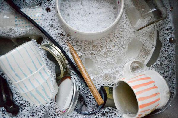 Bát vừa rửa xong đã mang khăn lau sạch, lỗi sai tai hại nhưng ai cũng tưởng đúng-1