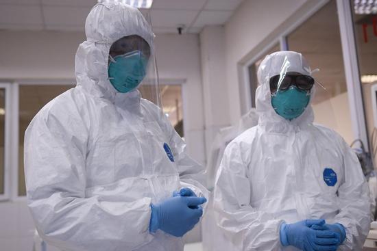 Thứ trưởng Bộ Y tế lý giải nguyên nhân 5 ca dương tính trở lại