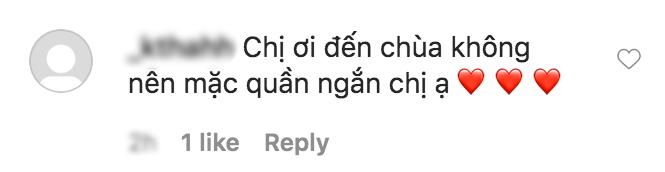 Hương Tràm bị dân mạng công khai nhắc nhở vì đi chùa mà ăn mặc phản cảm-4