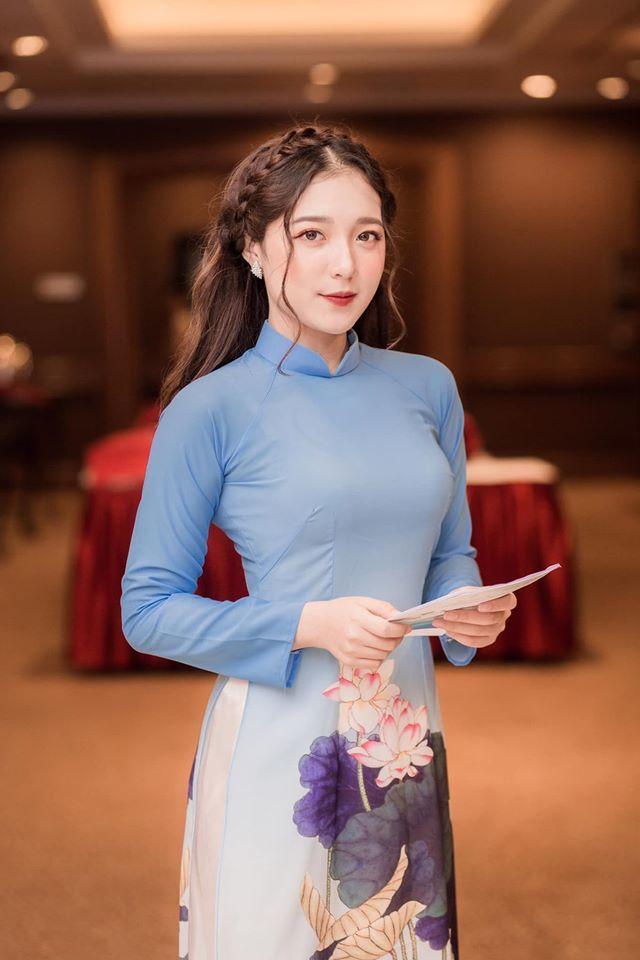 Khán giả sốt xình xịch với nữ MC chân ngắn nhưng có võ của Đài truyền hình Việt Nam-2