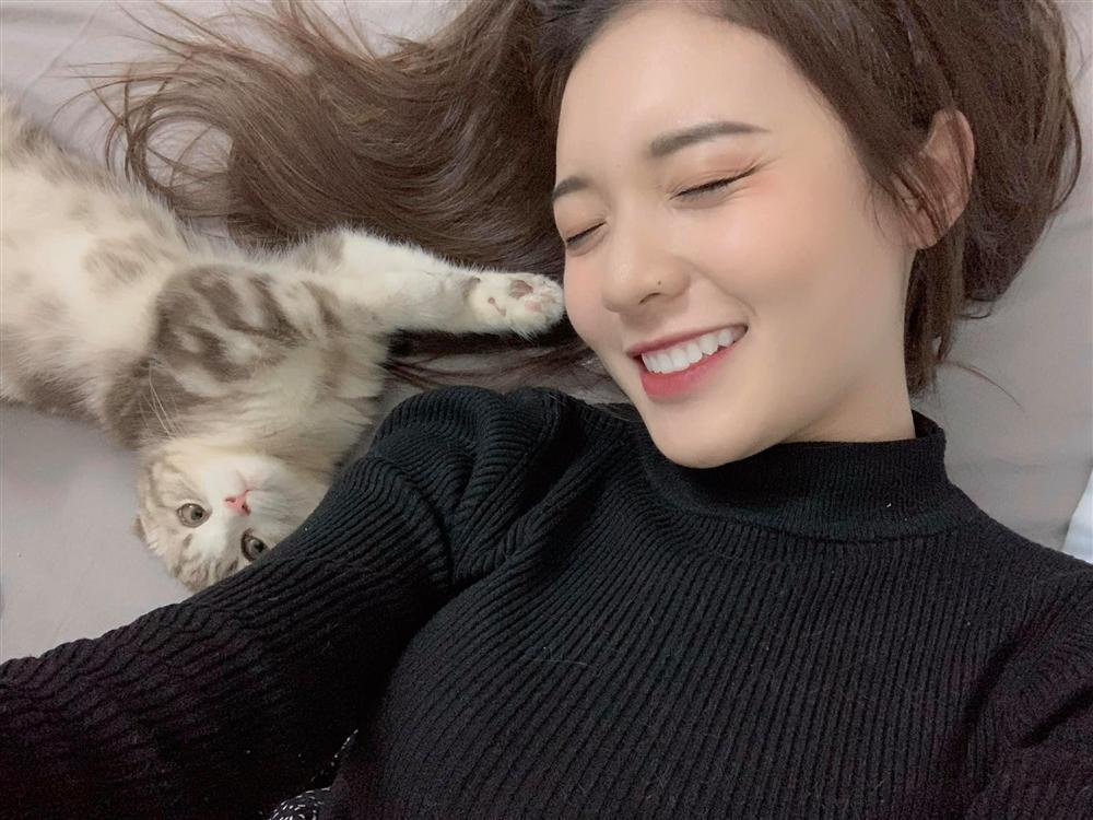 Khán giả sốt xình xịch với nữ MC chân ngắn nhưng có võ của Đài truyền hình Việt Nam-11